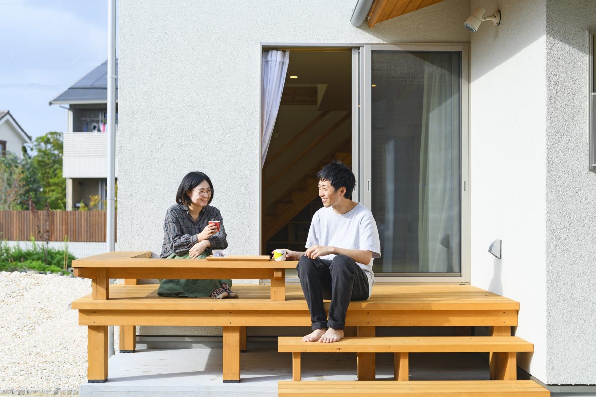 ウッドデッキ|自然体でいられるナチュラルな住まい　